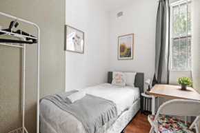 King Single Room - Convenient Location in Kingsford - Shared Bathroom, Sydney
